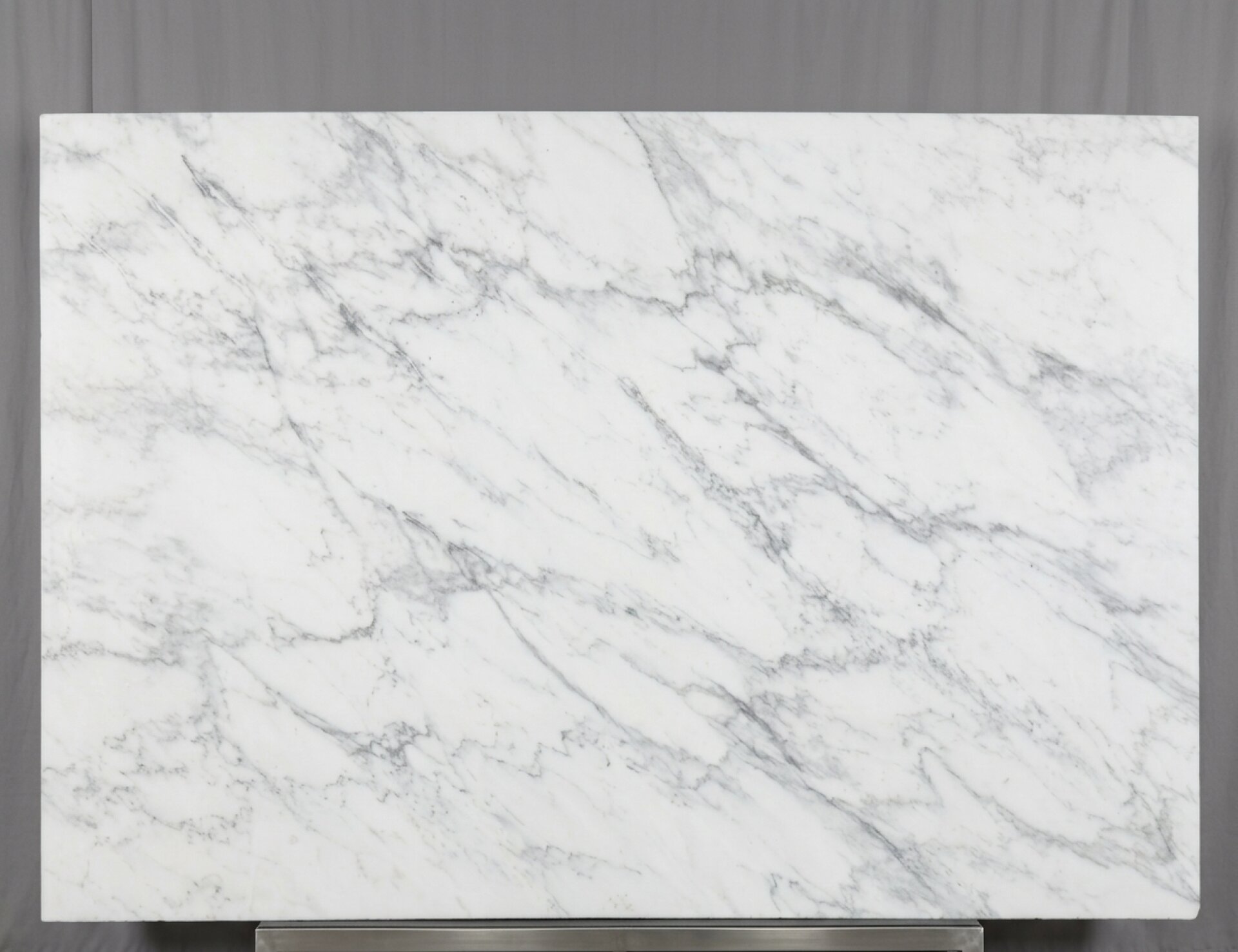 Calacatta Bella Marble Slab in Sun Valley, Los Angeles