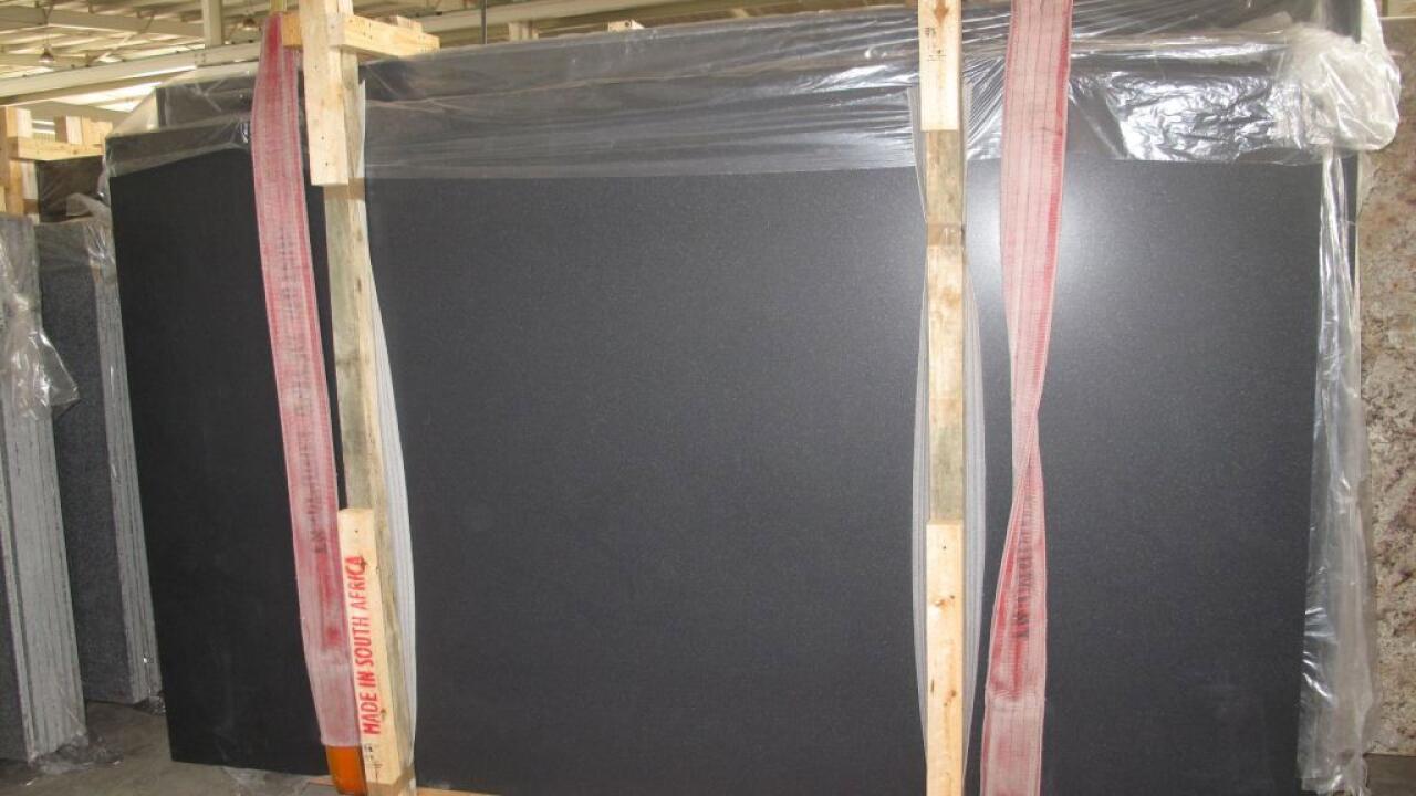Absolute Black Honed/Leather 3cm