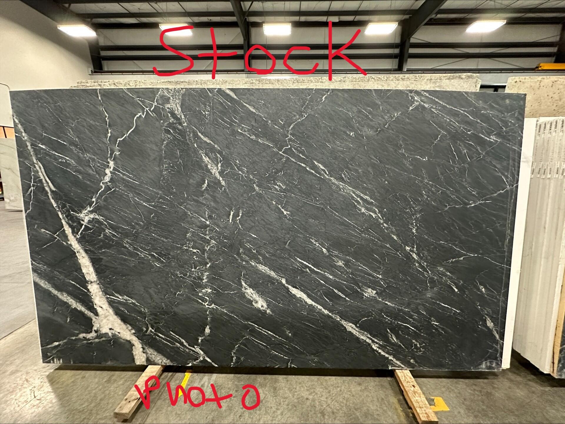 Niagara Black