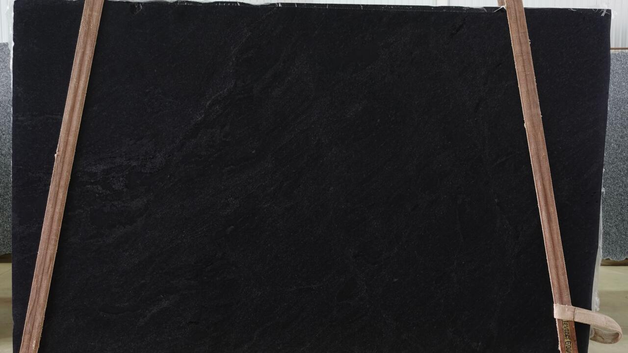 Ebony/Negresco Honed Finish 3cm
