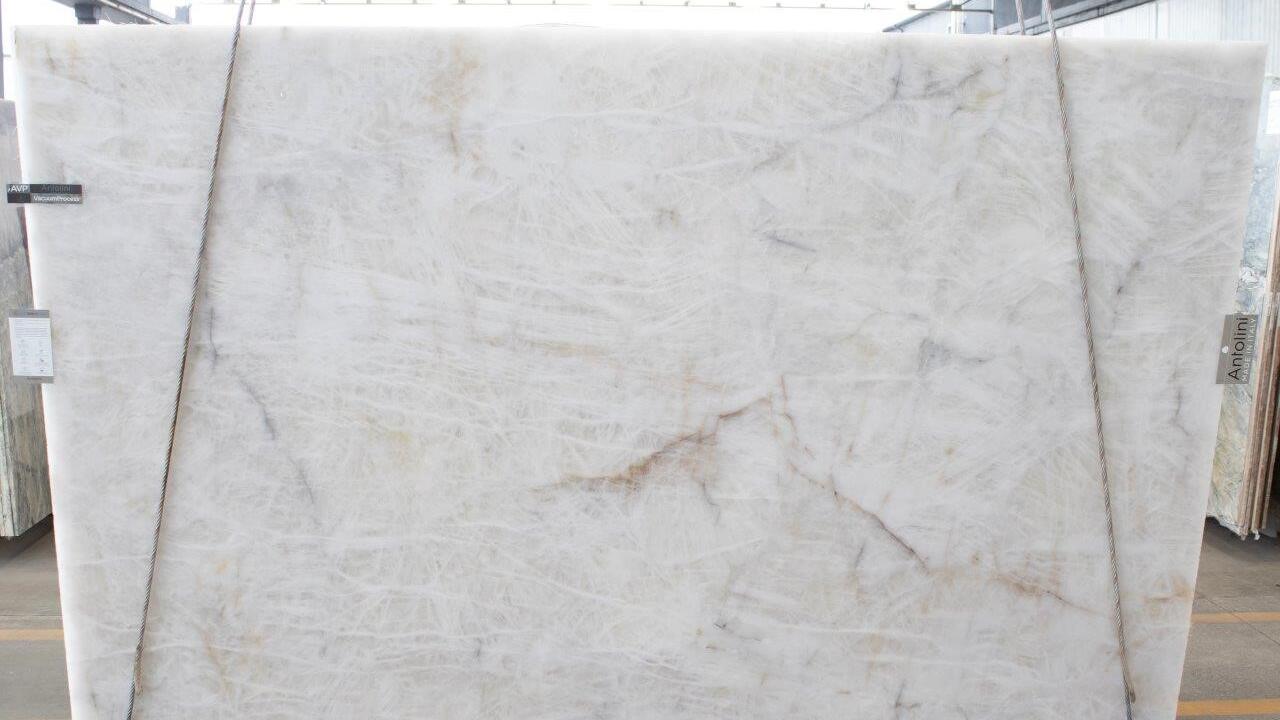 Quartzite Bianco Honed 2cm