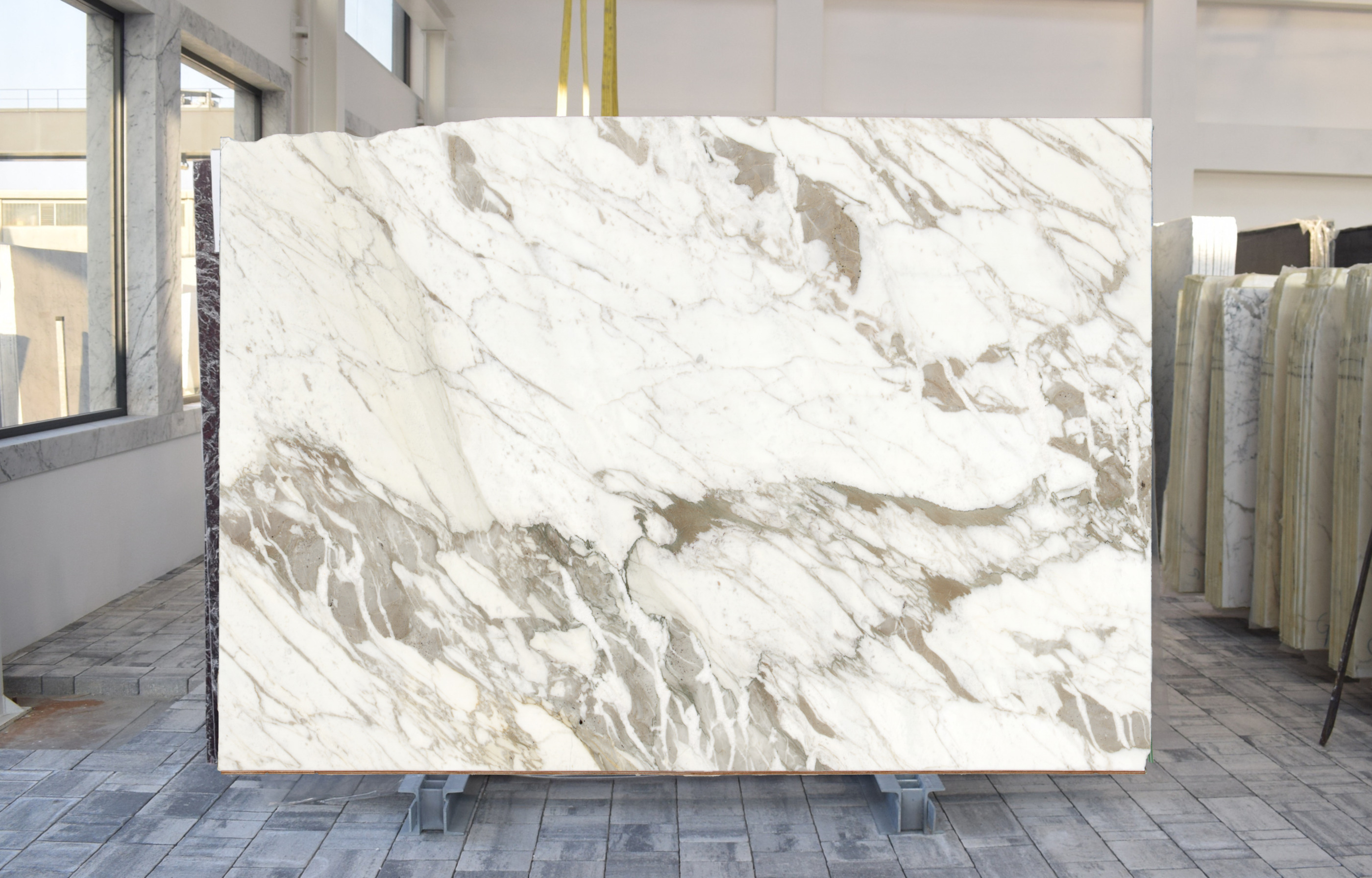 Calacatta Vagli Marble slab at Modul Marble