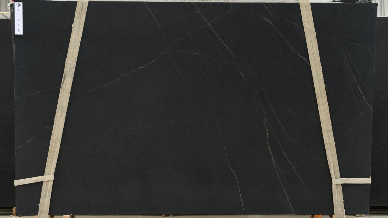 Saratoga Black
