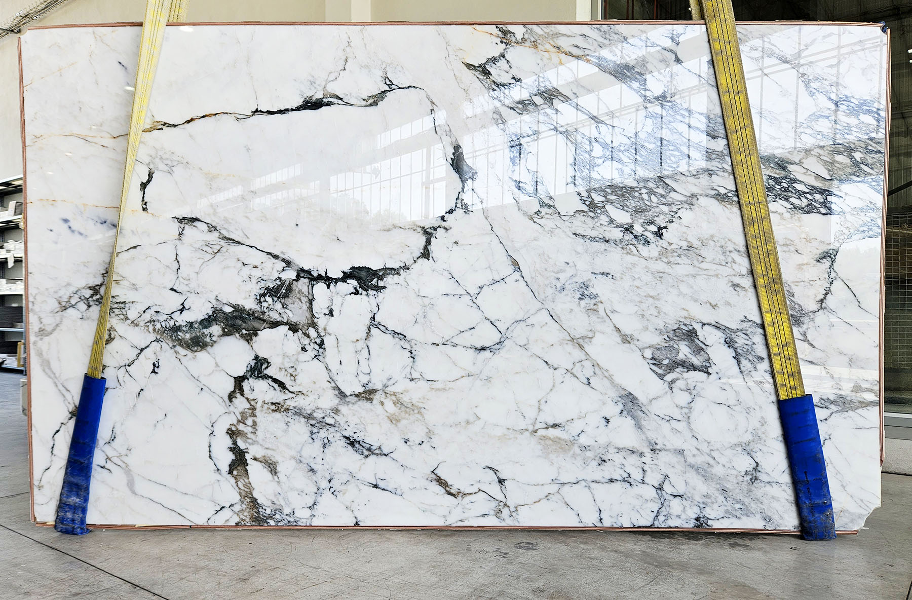 Calacatta Marble slab at Modul Marble