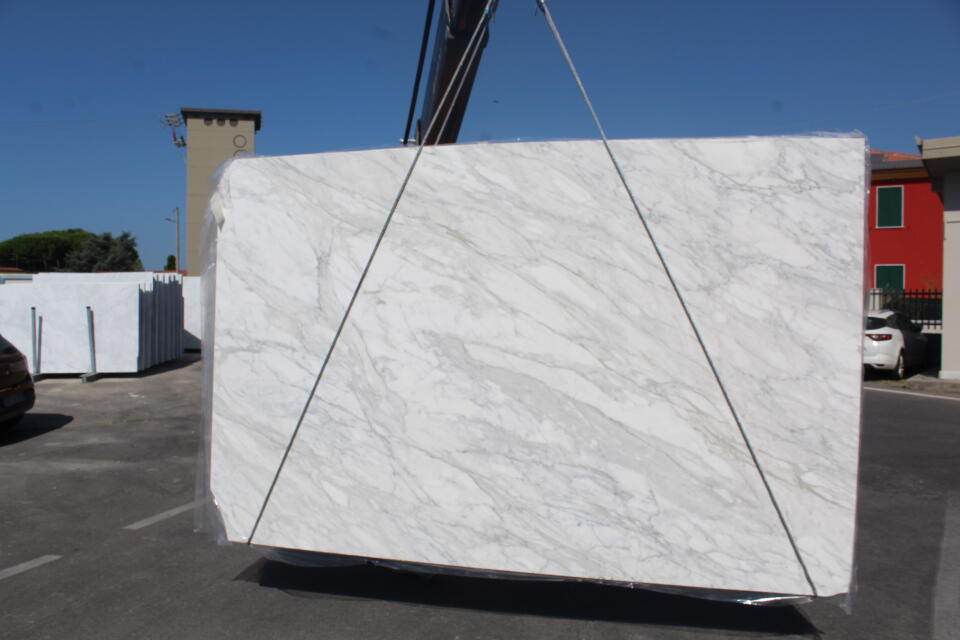Calacatta Cremo