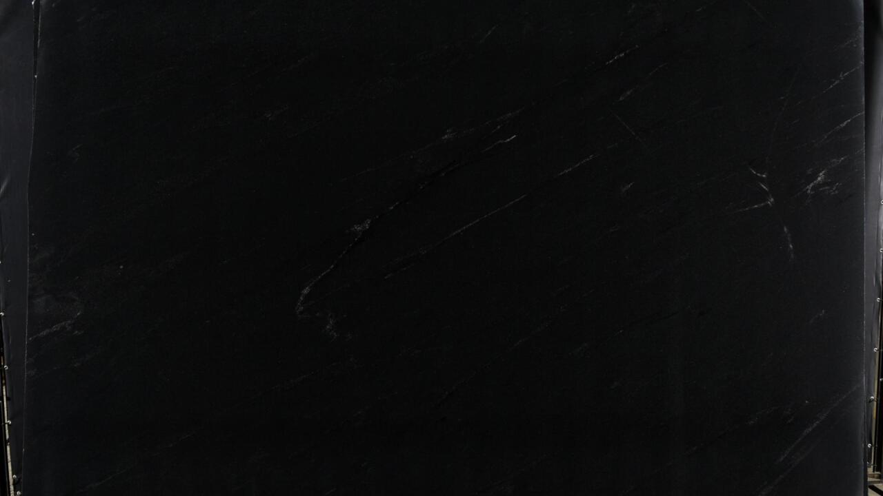 Ebony/Negresco Honed Finish 3cm