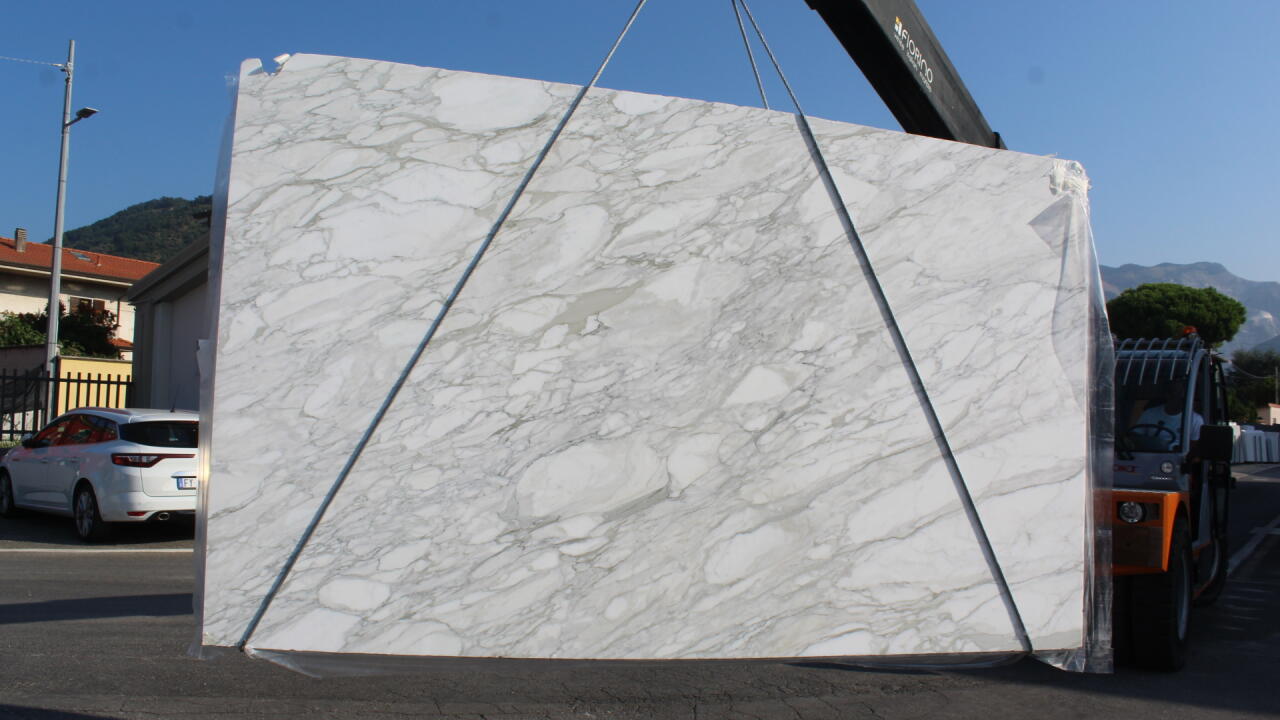 Calacatta Cremo Polished/Honed 3cm