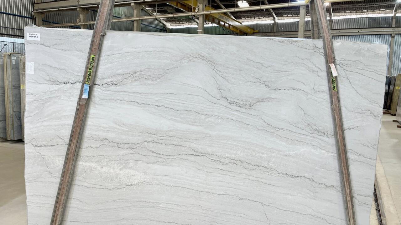 White Macaubas Leather Finish 2cm