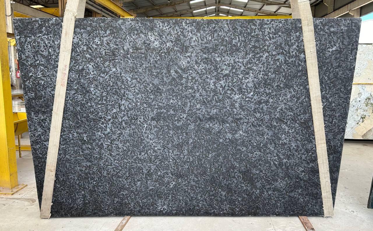 Meteorus Leather 2cm Granite by PACIFICA