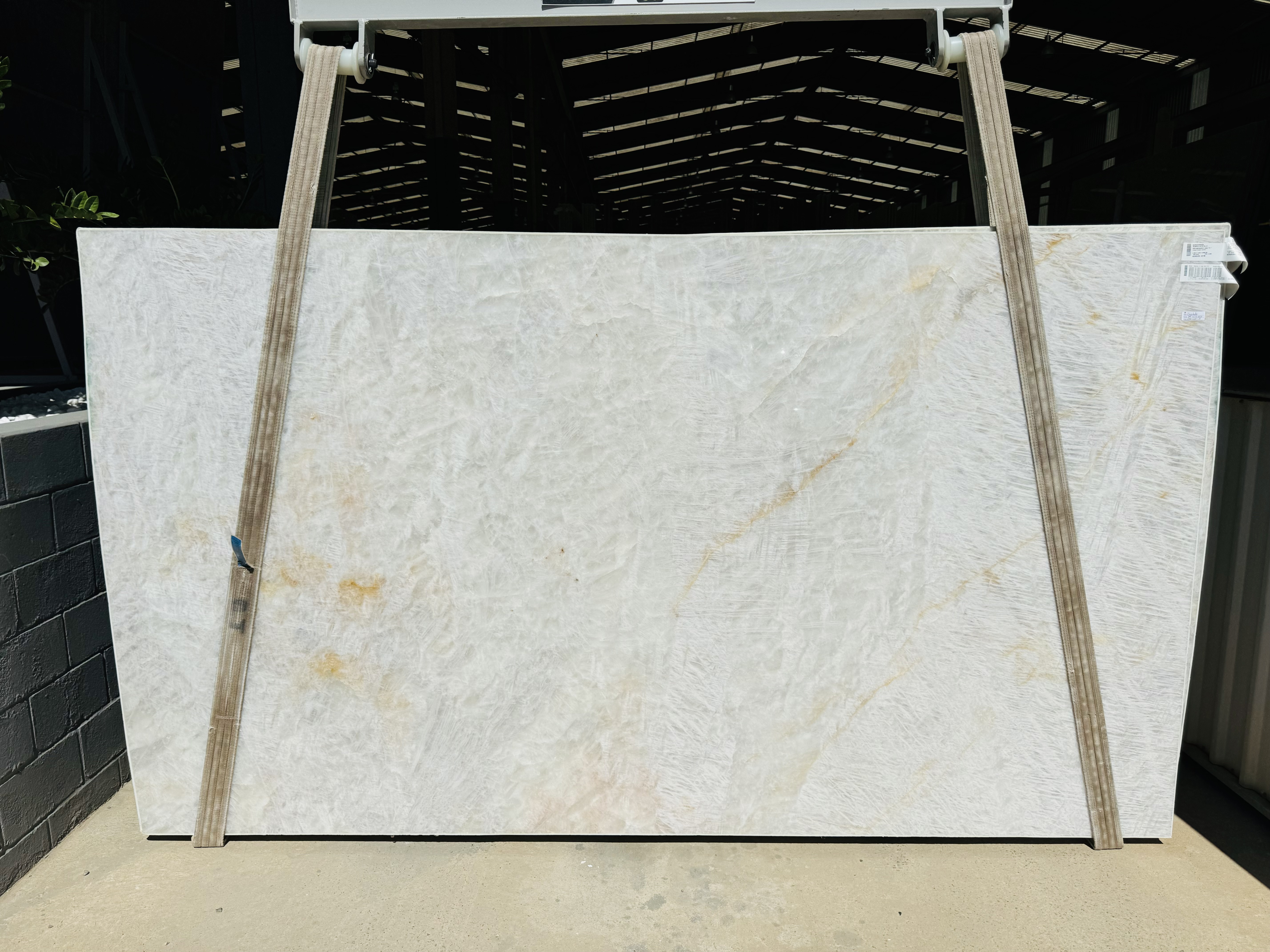 Cristallo 1st Choice 2cm Quartzite by PACIFICA