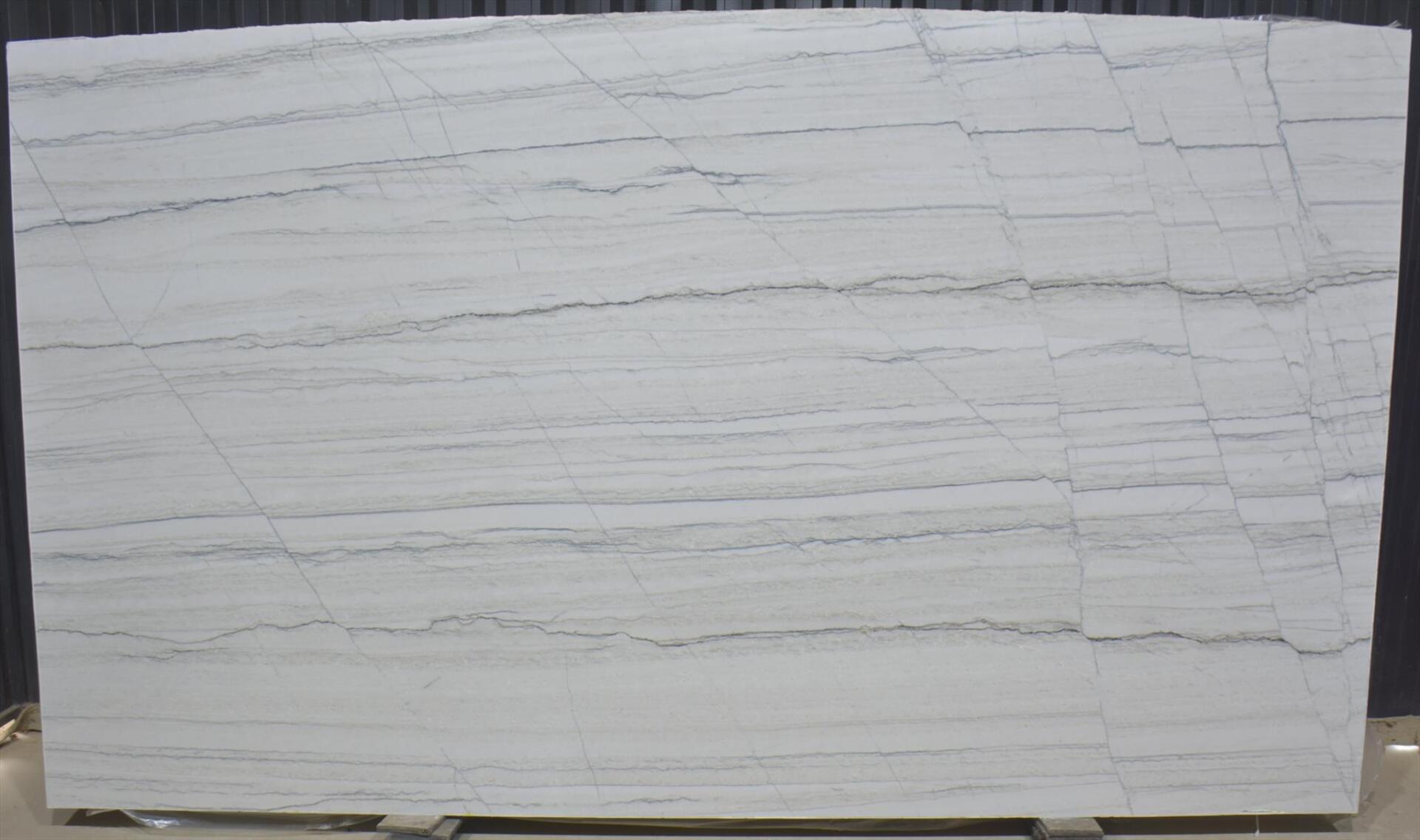 White Macaubas