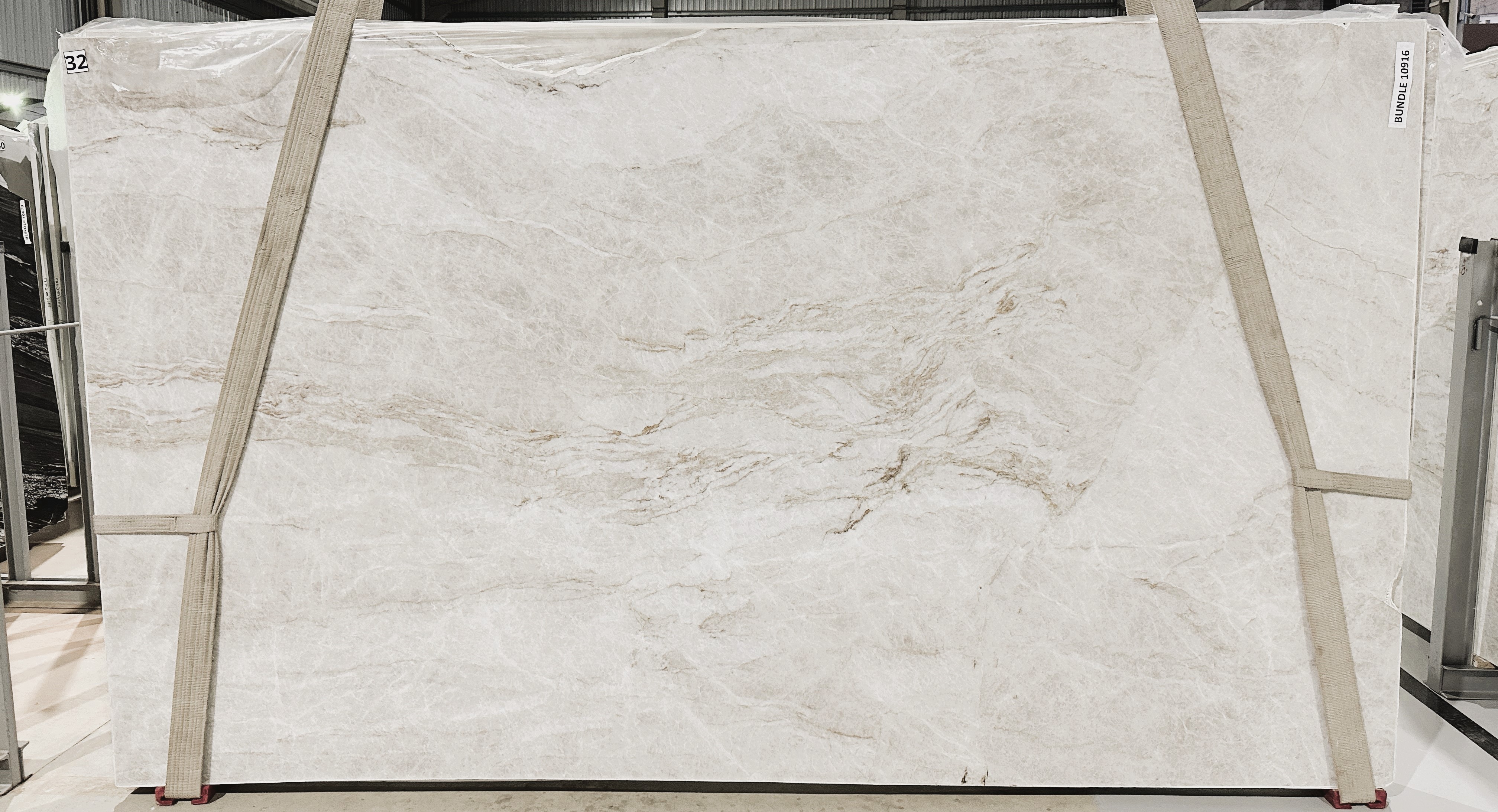 Taj Mahal Quartzite slab at Modul Marble