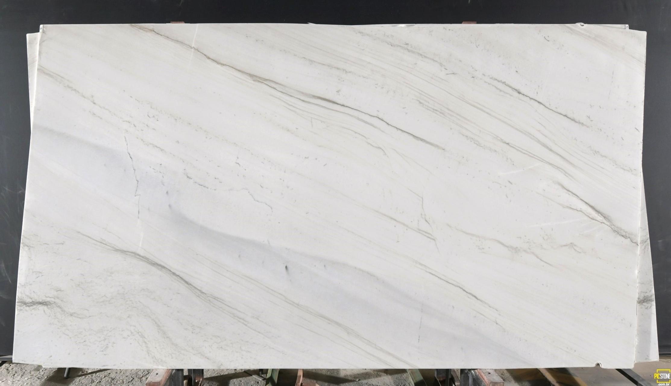 Mont Blanc Leather 2cm Quartzite by PACIFICA