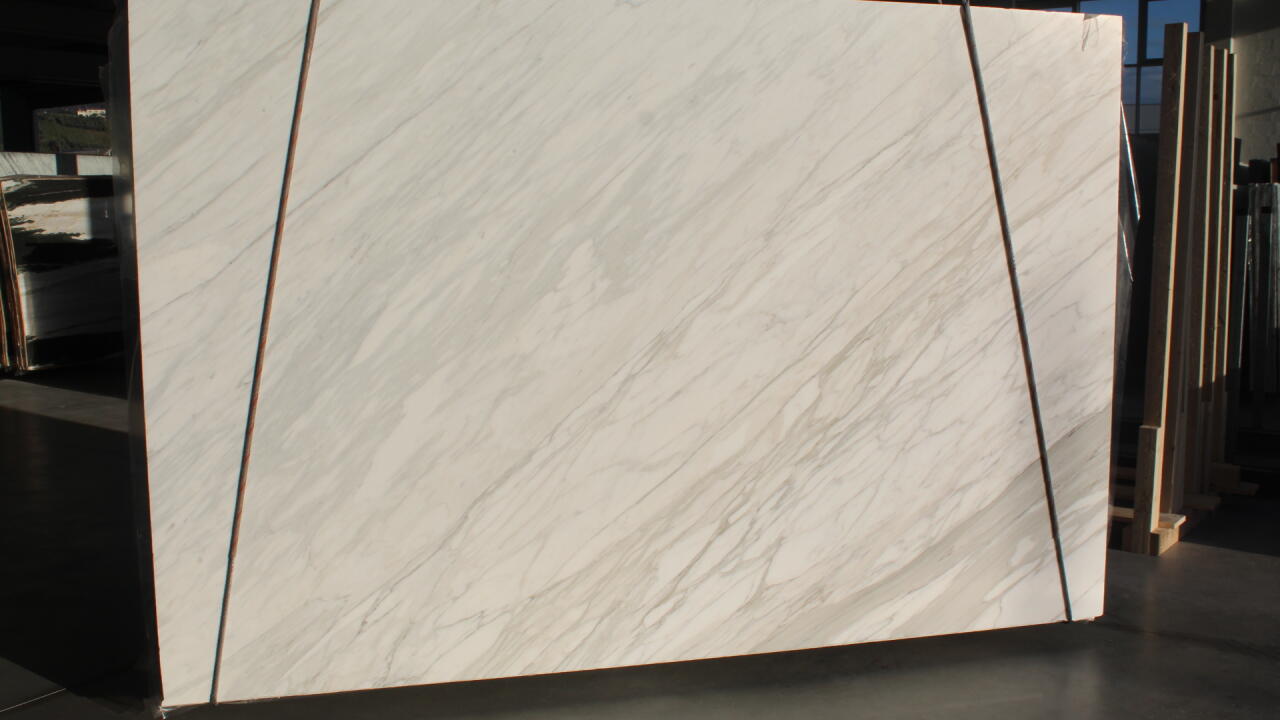 Calacatta Cremo Polished/Honed 3cm