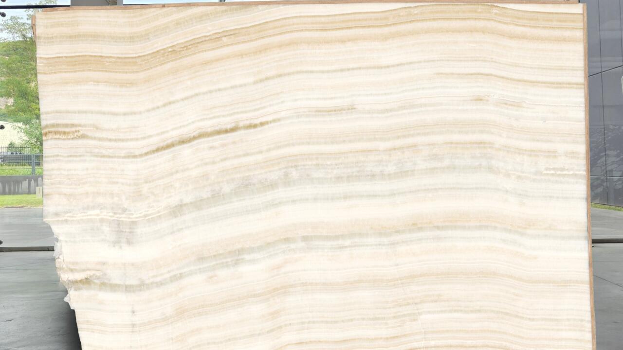 Ivory Onyx Polished 2cm