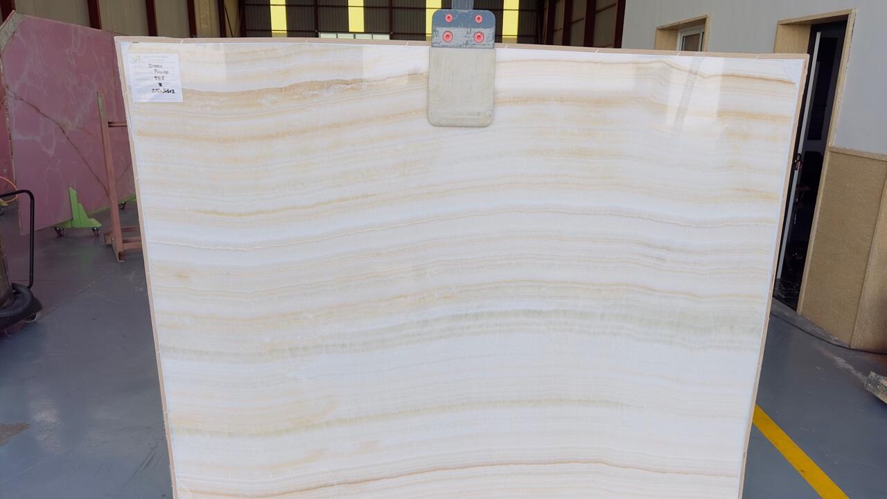 Ivory Onyx Polished 2cm