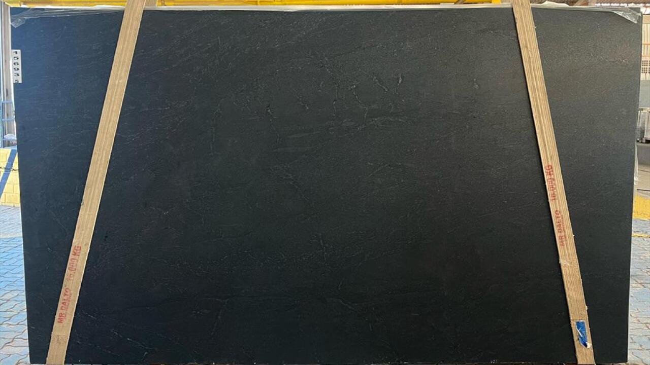Ebony/Negresco Honed Finish 3cm