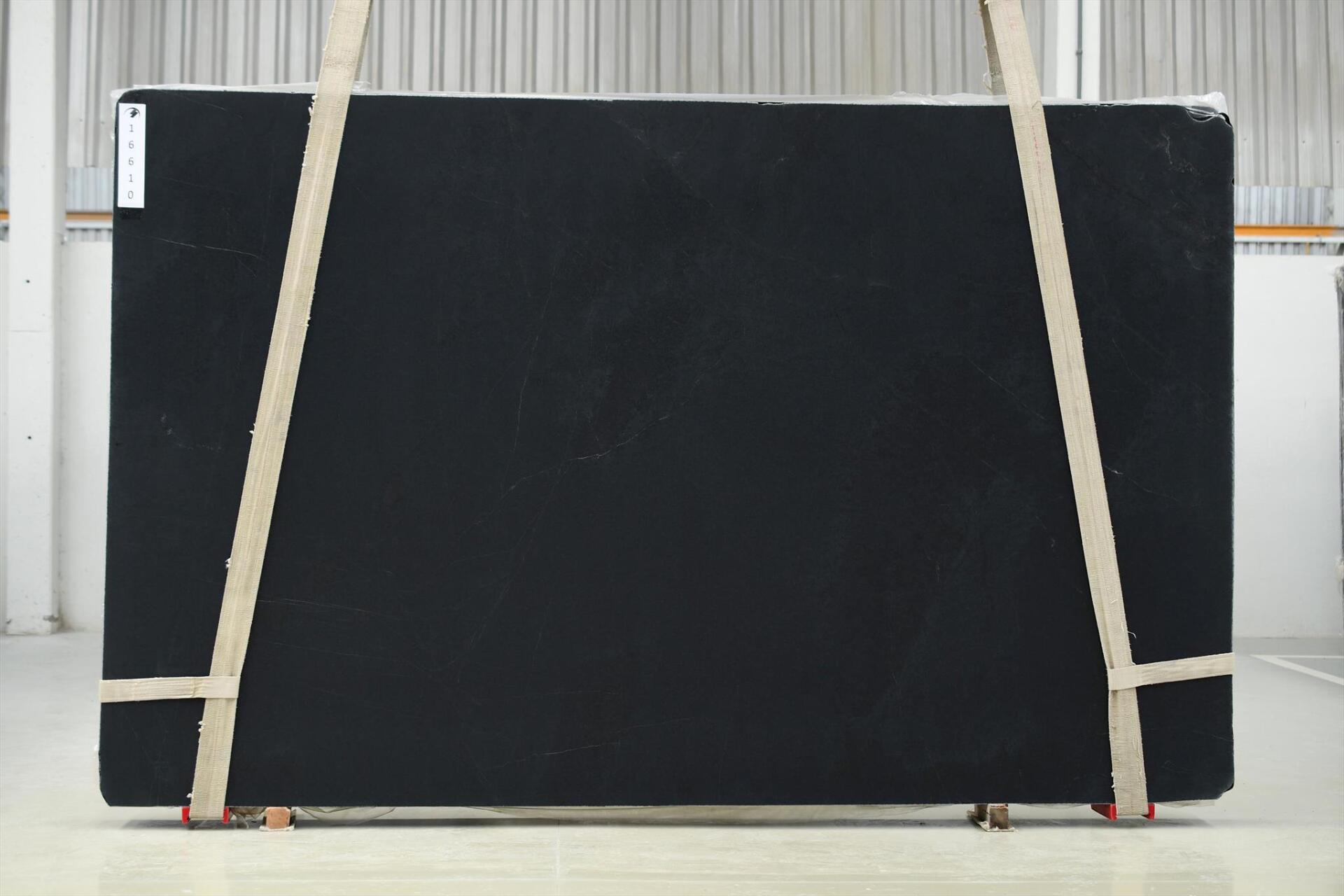 Saratoga Black