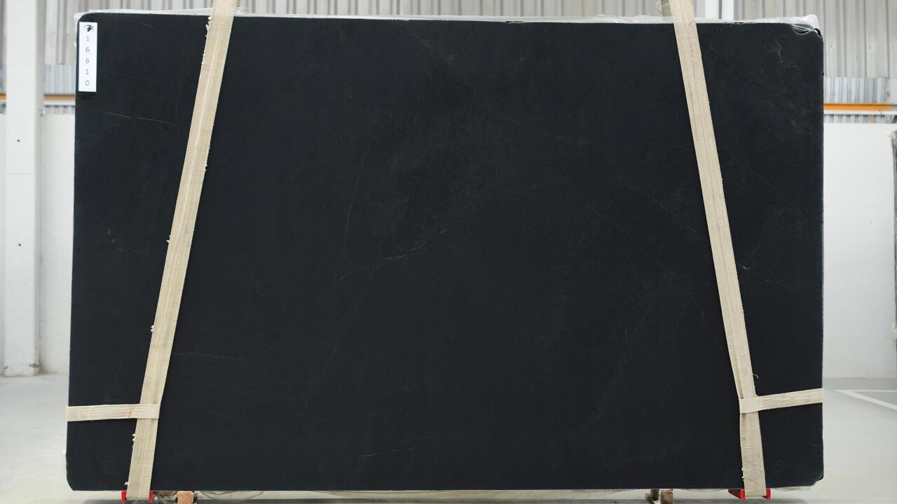 Saratoga Black