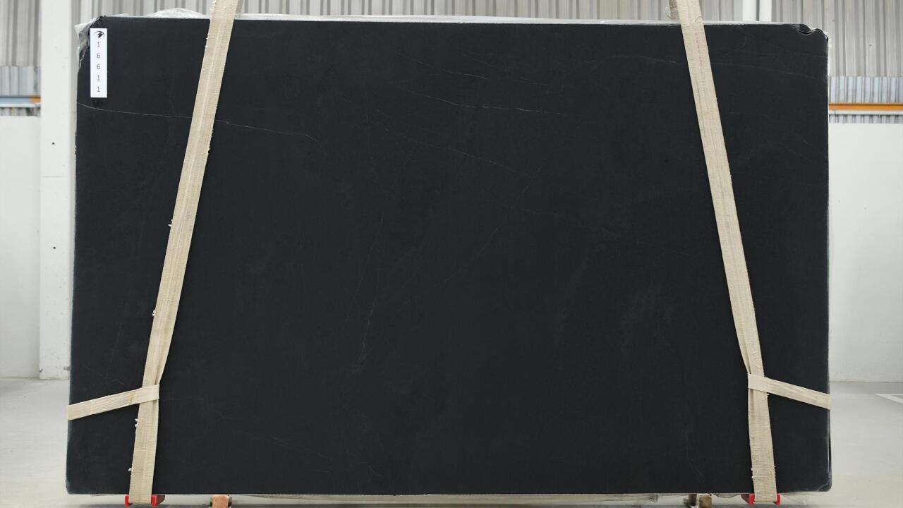 Saratoga Black