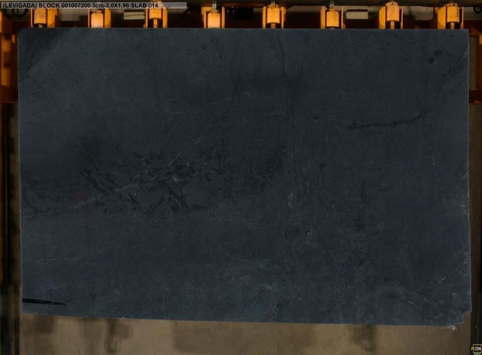 Saratoga Black
