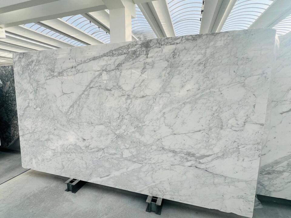 Calacatta Miele