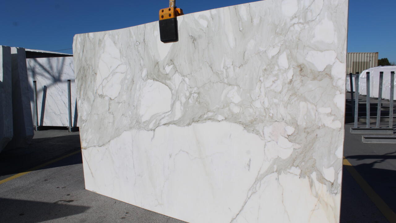 Calacatta Gold Polished 2cm