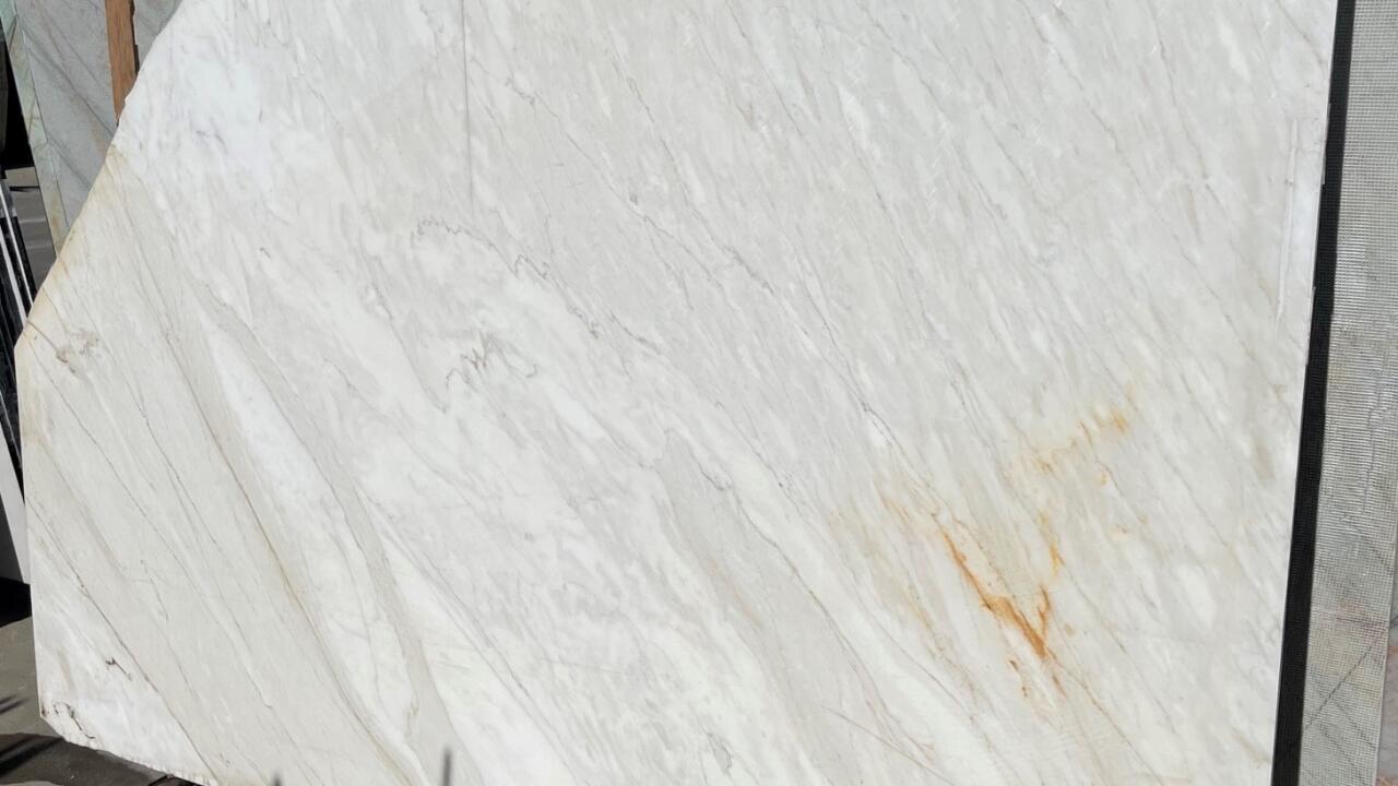 Calacatta Cremo