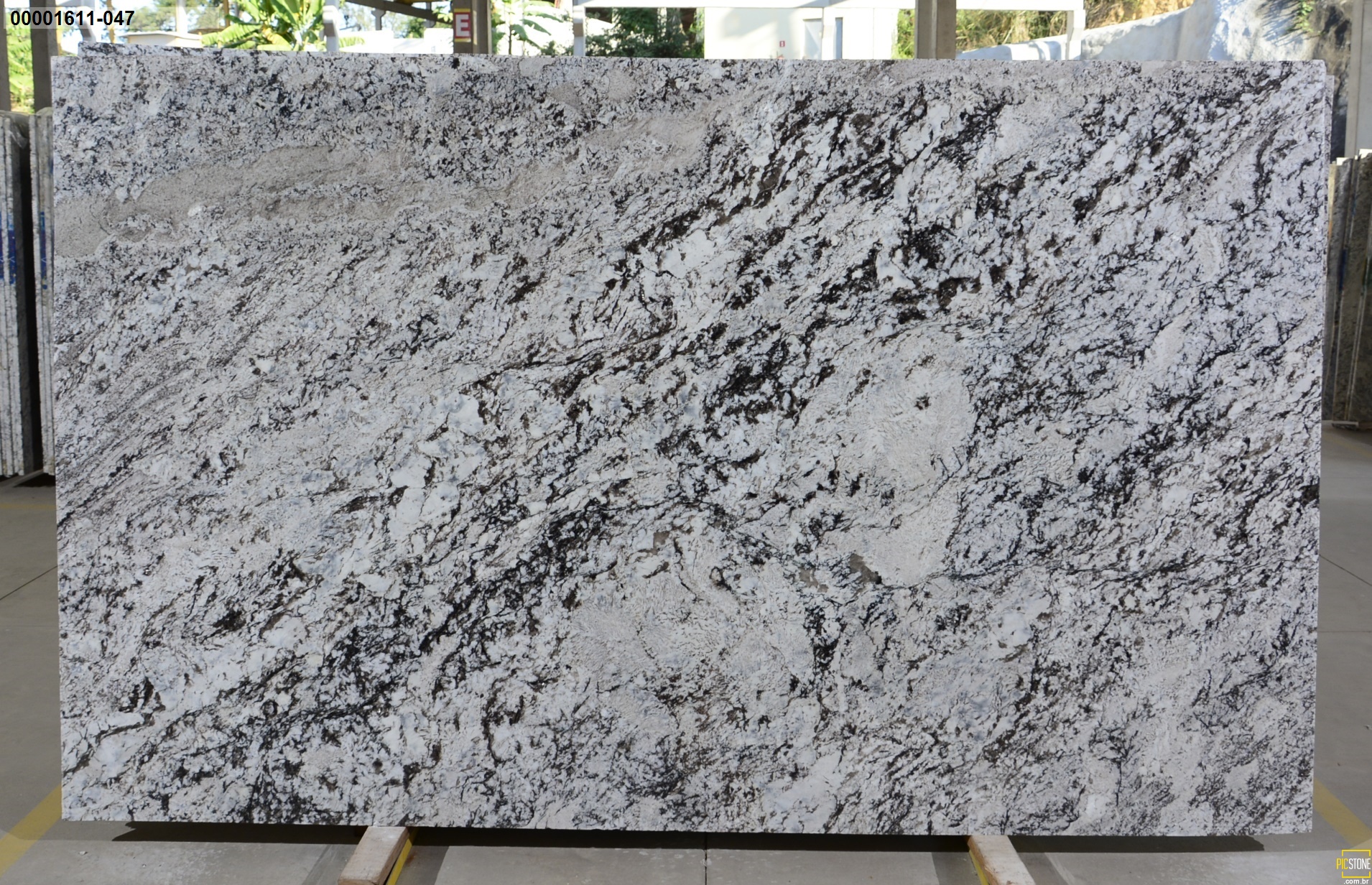 Bonno Leather Finish 2cm Granite by PACIFICA