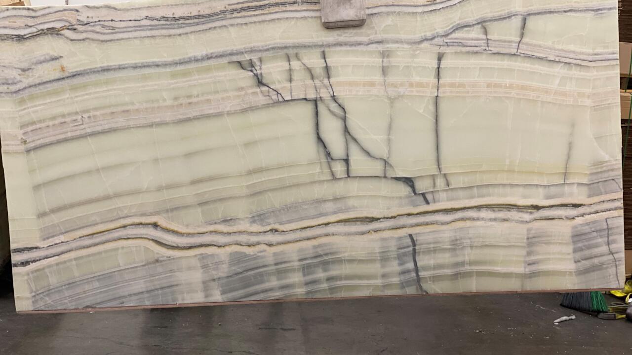 Onyx Velluto Polished 2cm