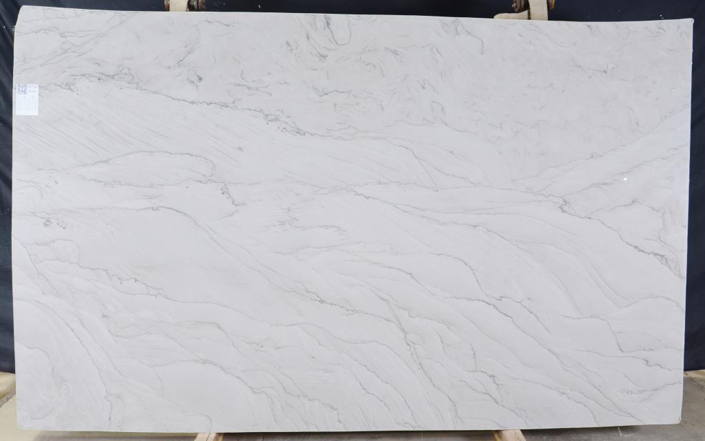 White Silk 2cm Quartzite by PACIFICA
