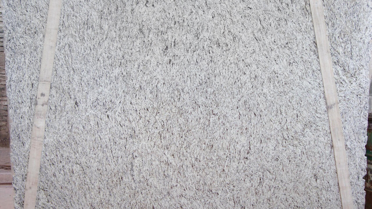 Giallo Ornamental