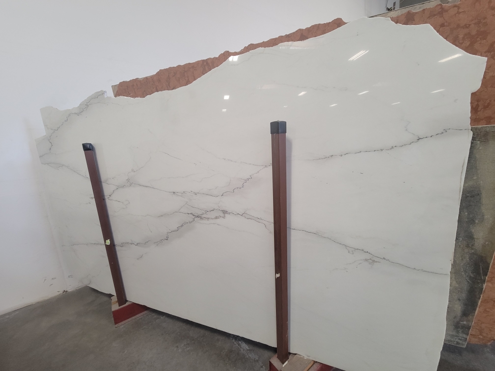 Calacatta Lincoln Polished 2cm Marble by PACIFICA