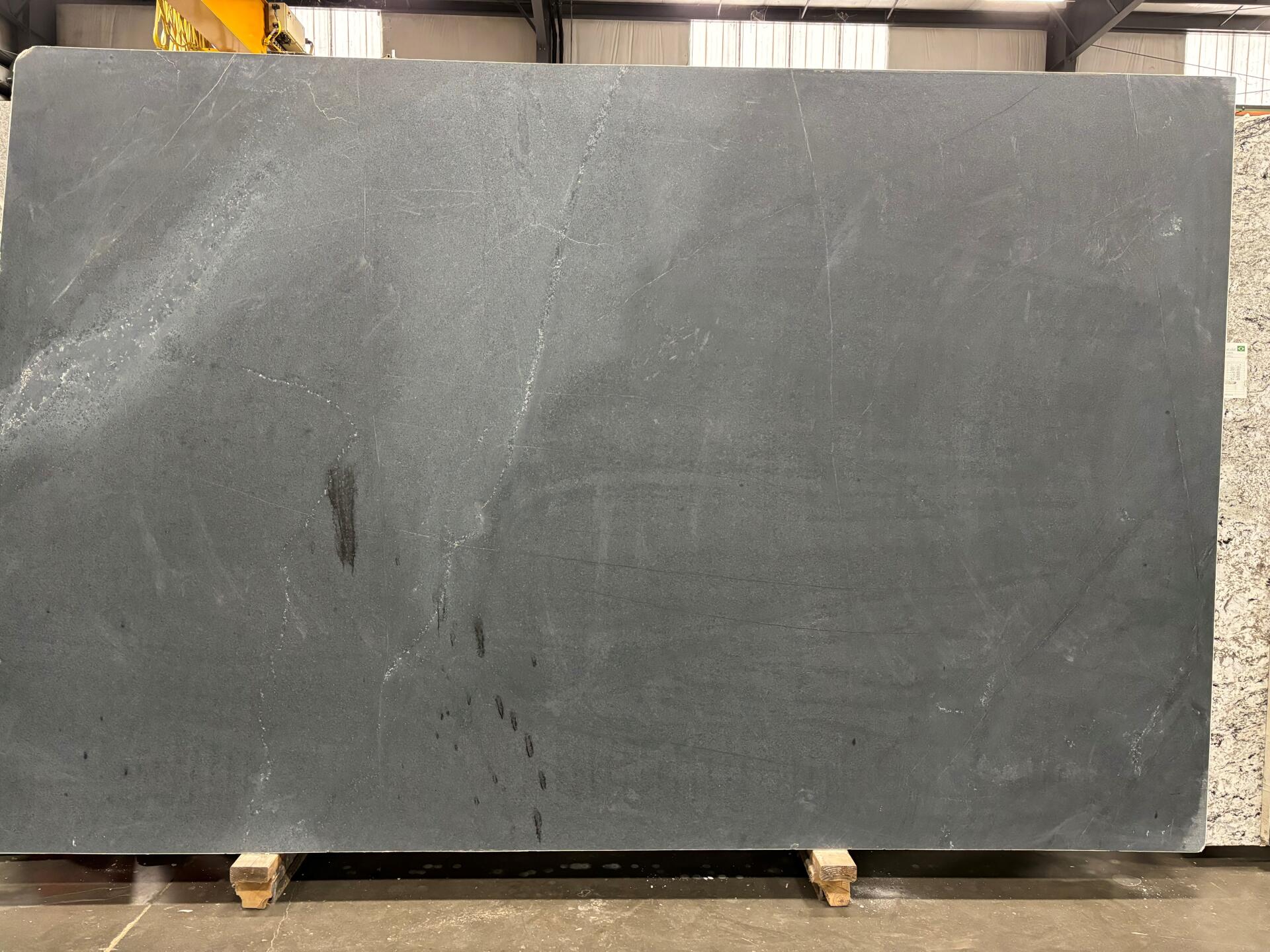 Saratoga Black