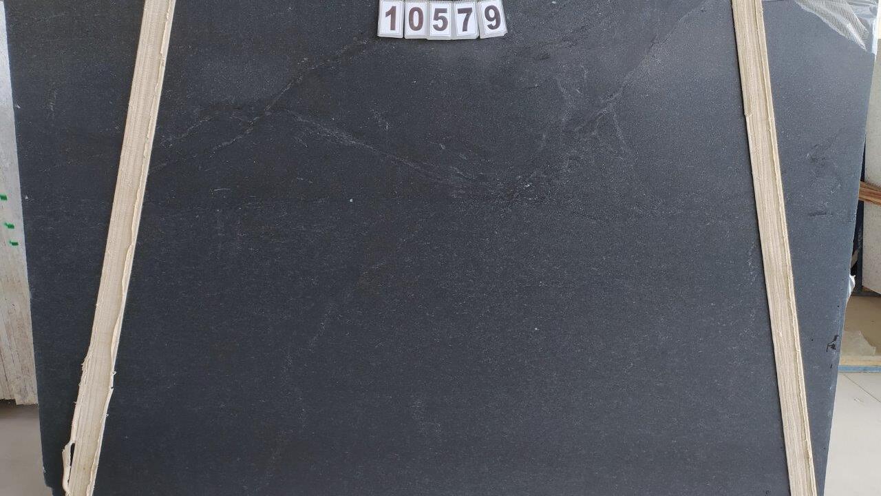 Ebony/Negresco Honed Finish 3cm