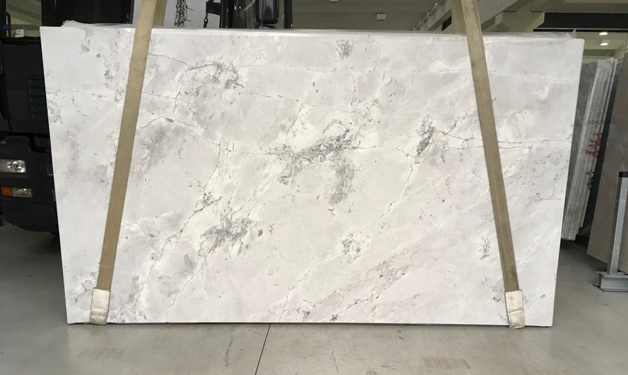 Super White Dolomite Slab in Sun Valley, Los Angeles