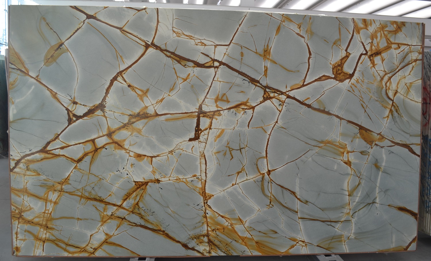 Blue Roma Quartzite slab at Modul Marble