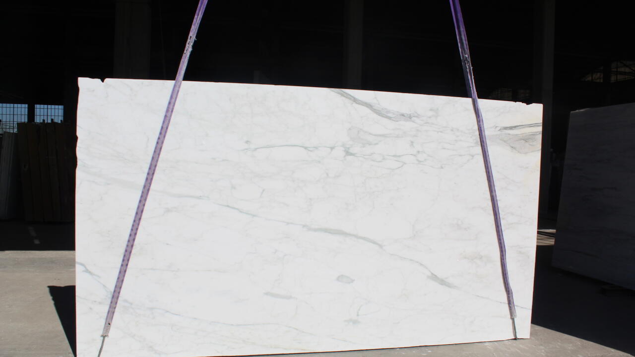 Calacatta Gold Polished/Honed 3cm