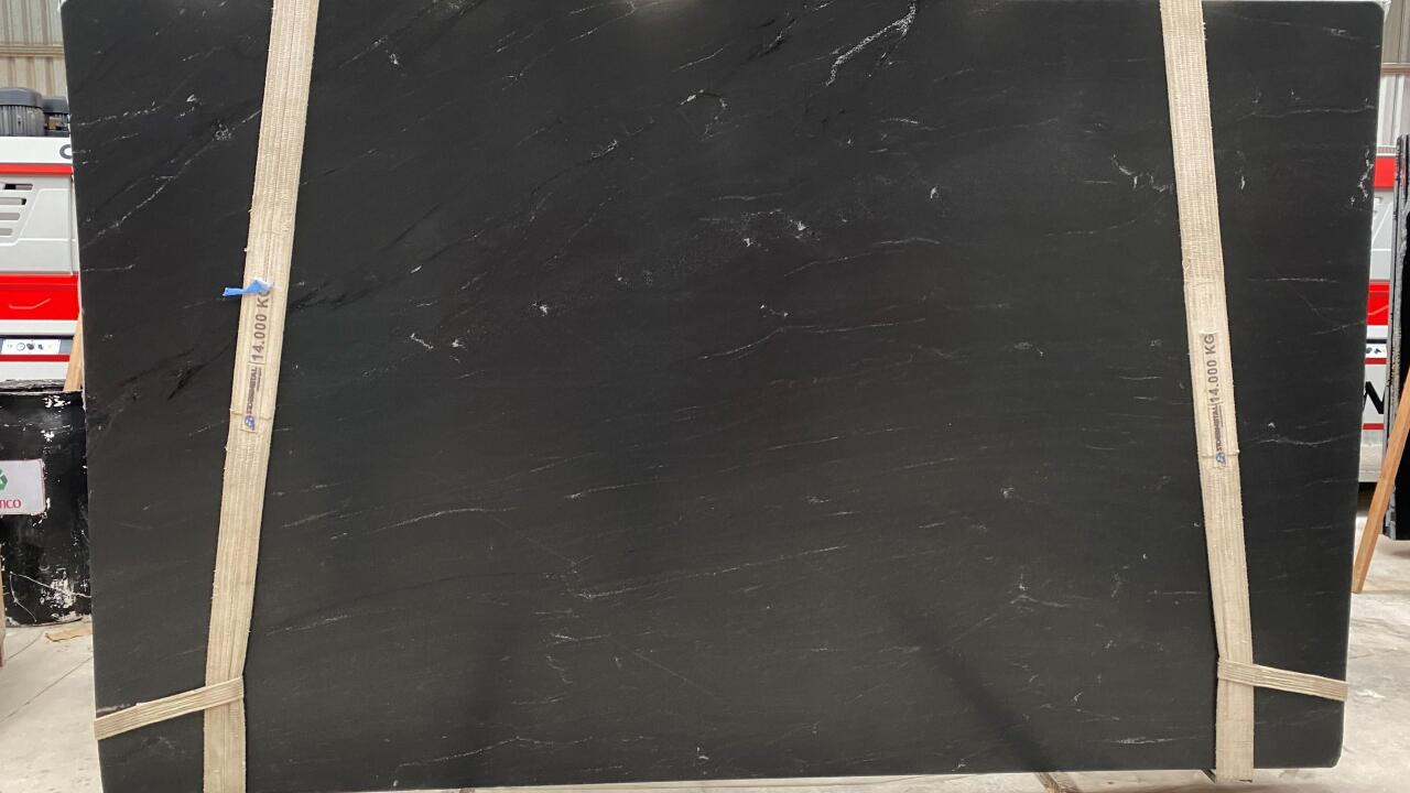 Ebony/Negresco Honed Finish 3cm