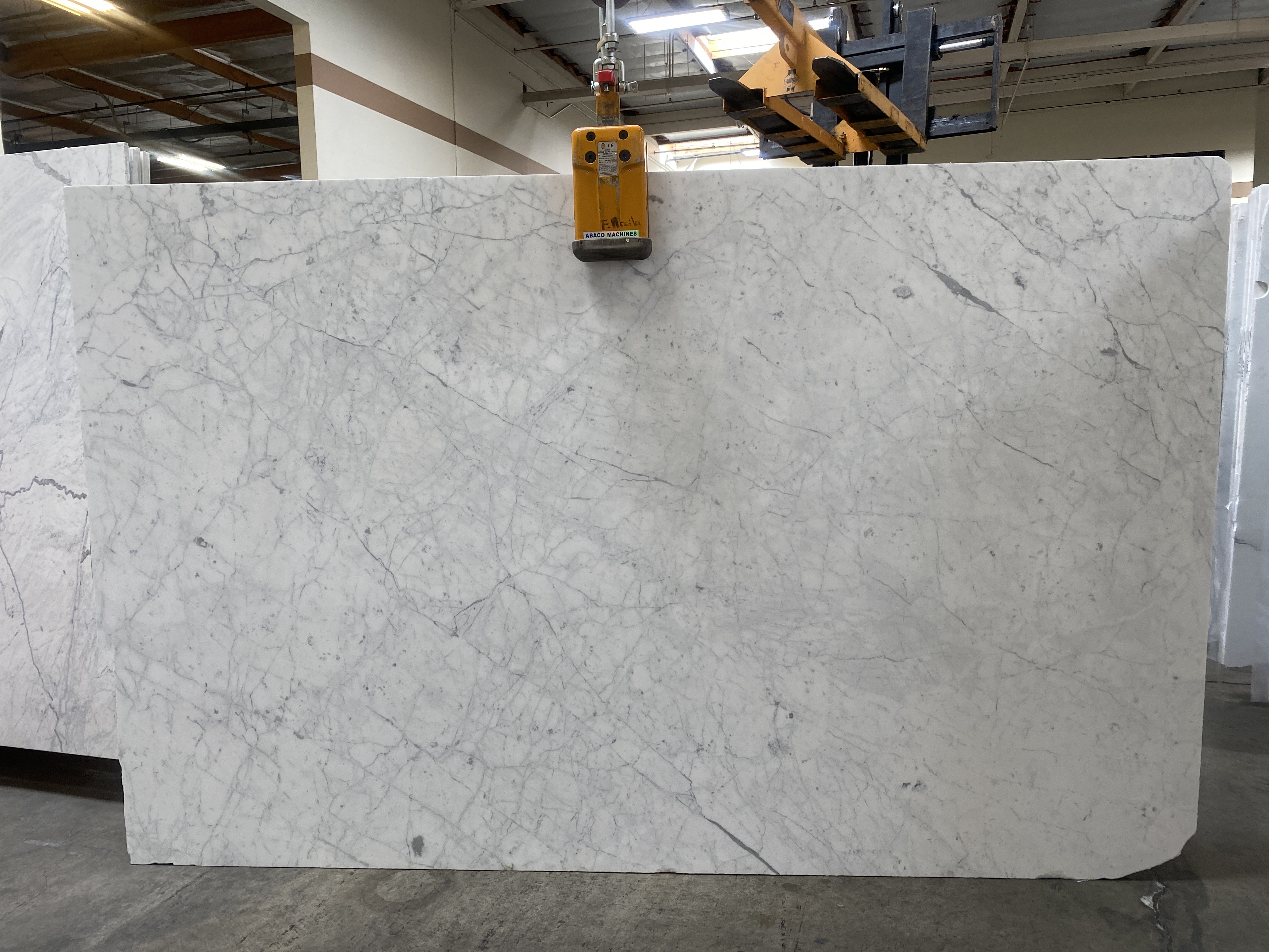 Calacatta Mieli 2cm Marble by PACIFICA