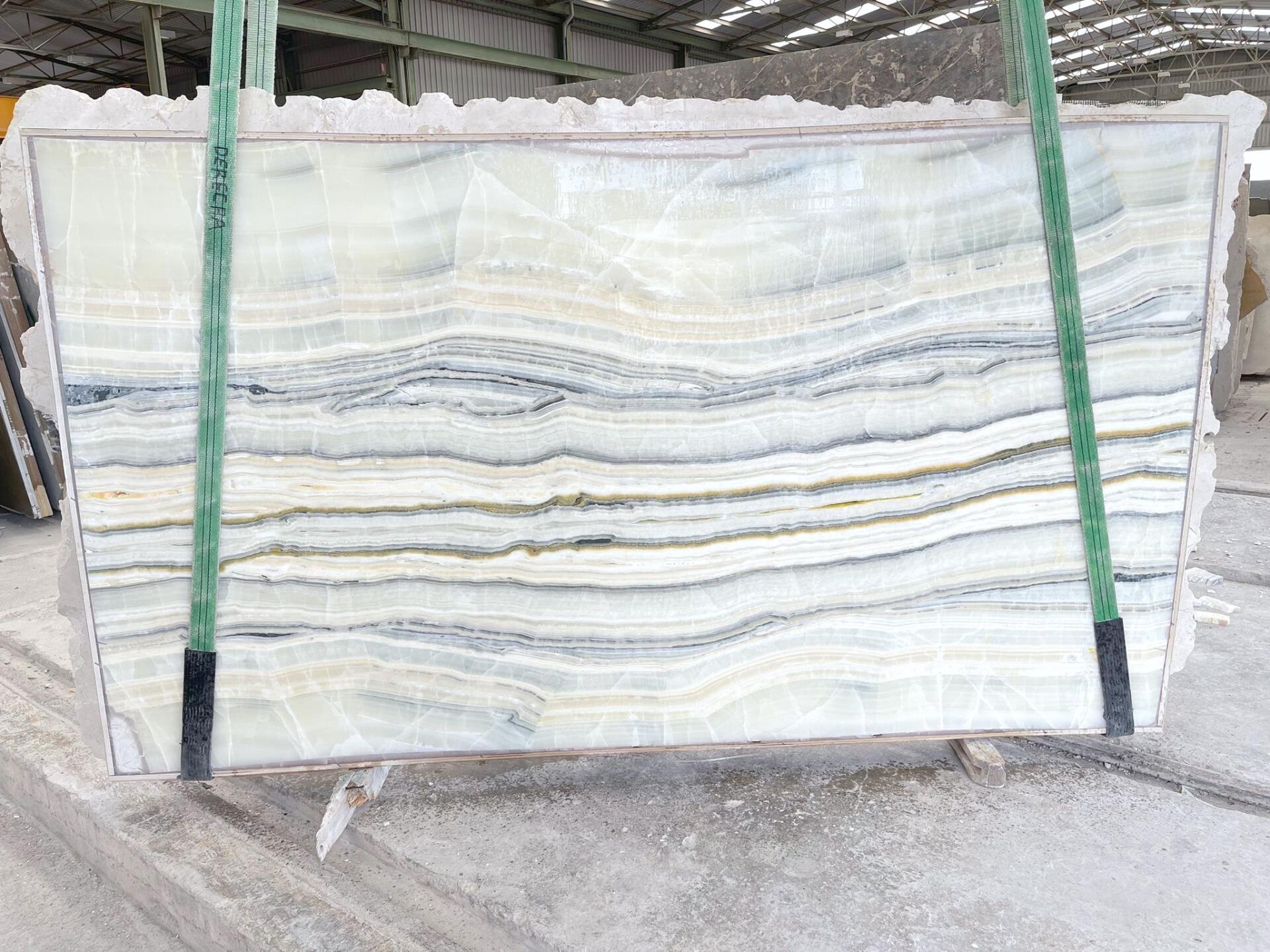 Onyx Velluto