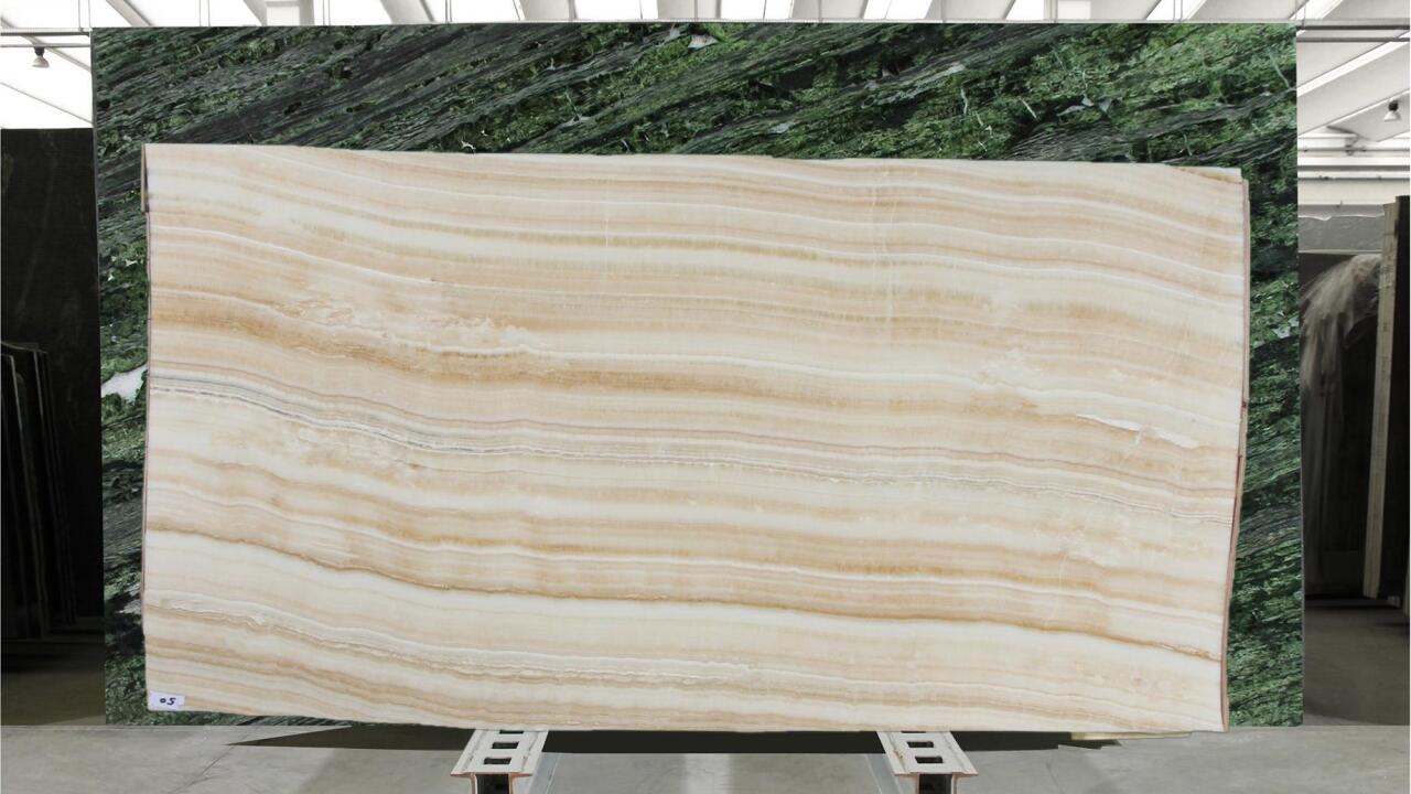 Ivory Onyx Polished 2cm
