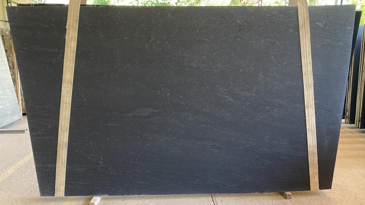 Ebony/Negresco Honed Finish 3cm