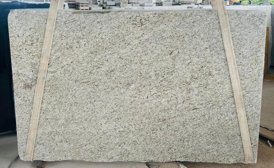 Giallo Ornamental