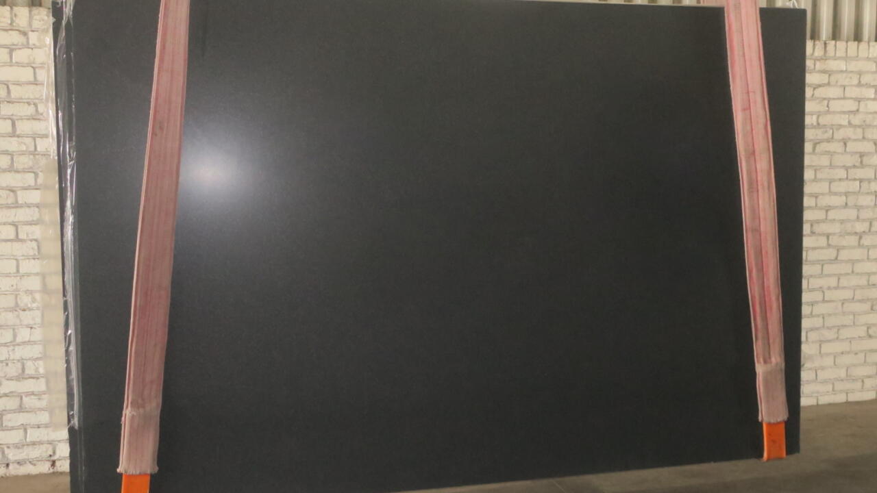 Absolute Black Honed/Leather 3cm