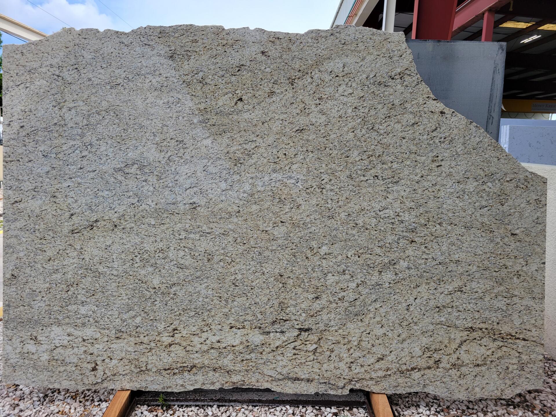 Giallo Ornamental