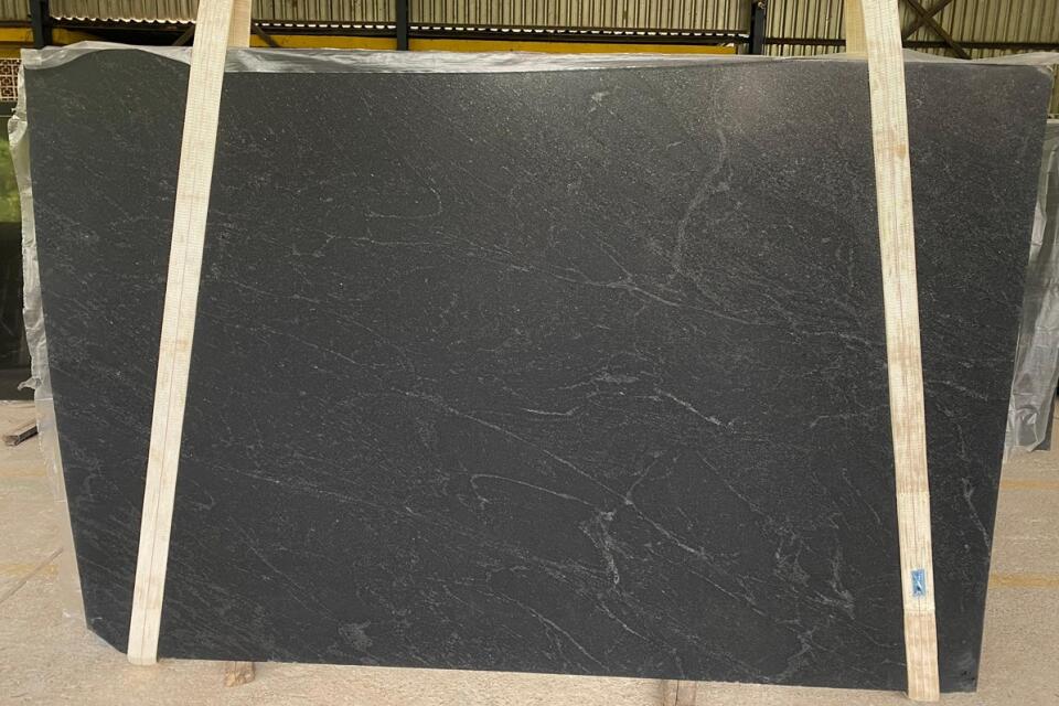 Ebony/Negresco