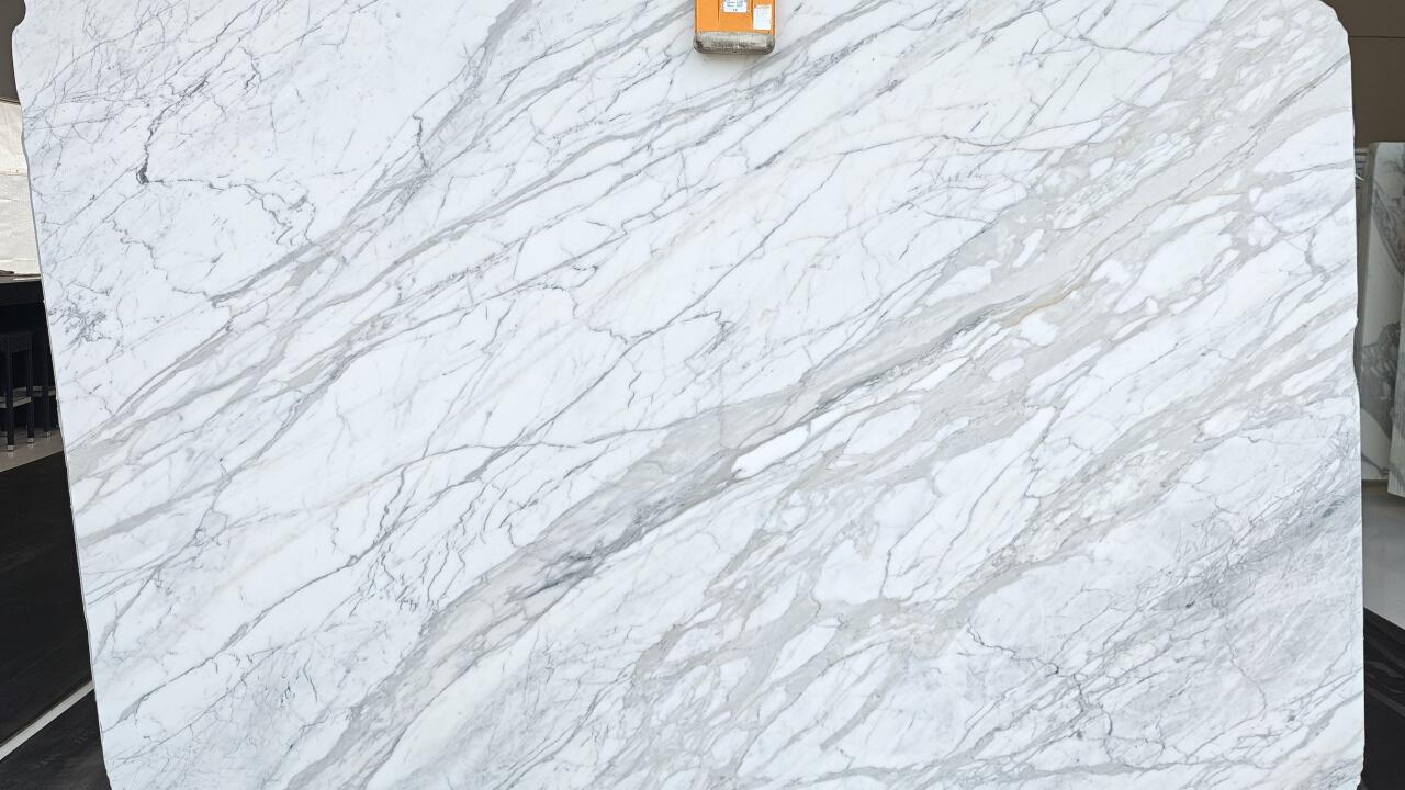 Calacatta Cremo