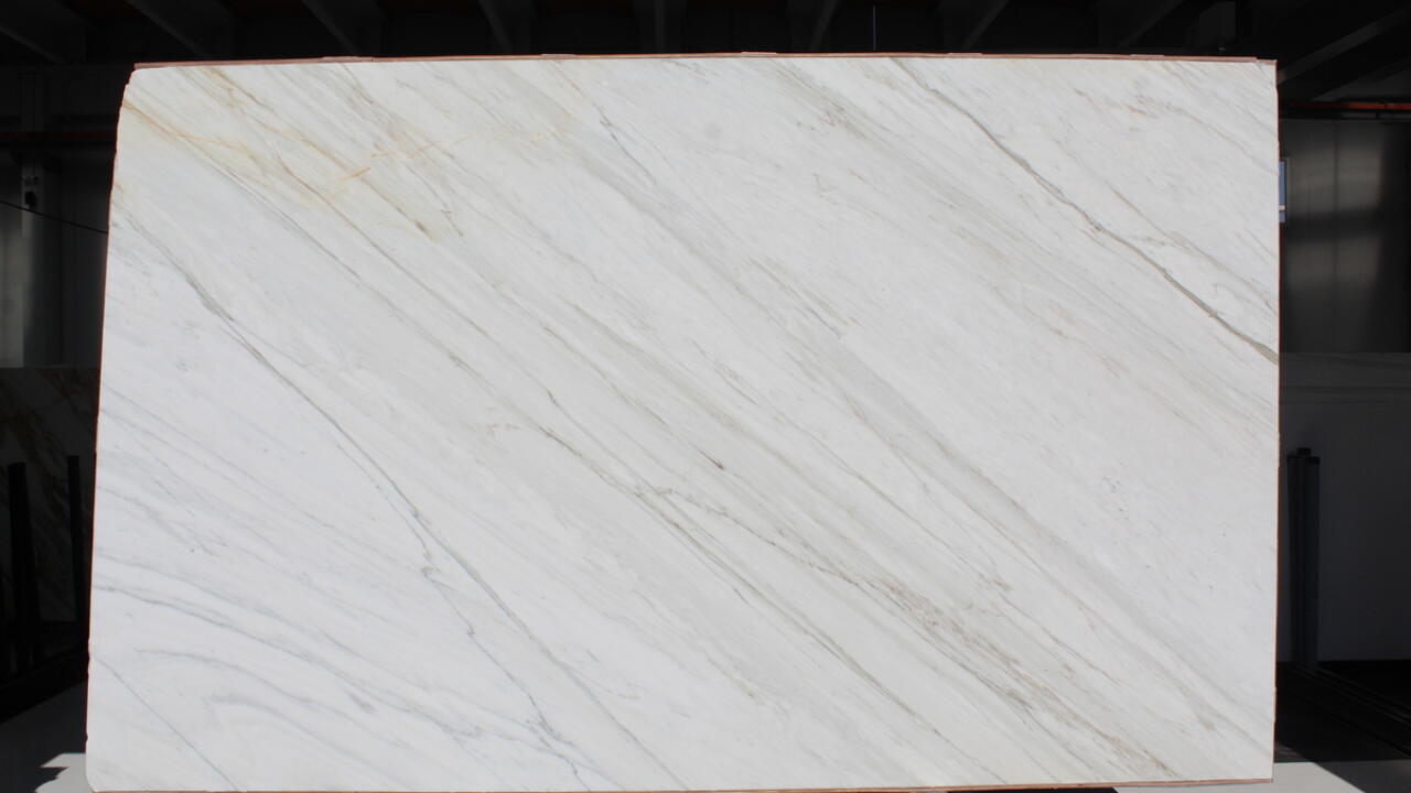 Calacatta Cremo